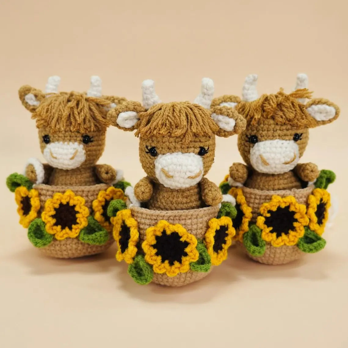 Crochet Highland Cow Car Charm, Sunflower Pot Hanging Decor, Amigurumi Accessory, Boho Farmhouse Decor
