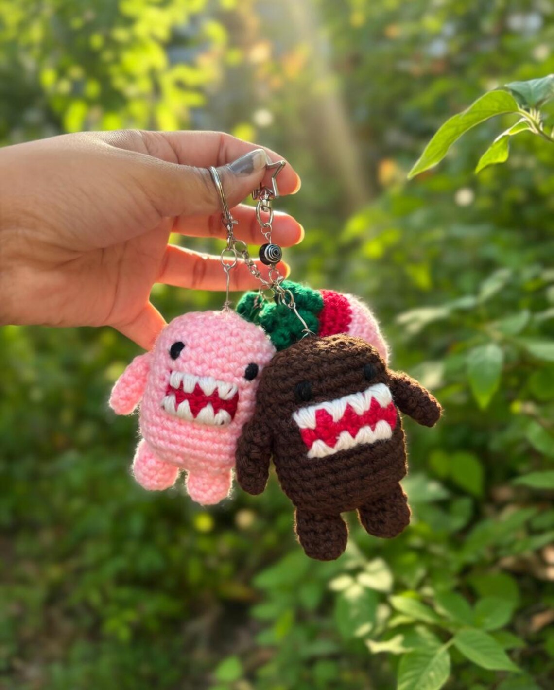 Domo Couple Crochet Keychain, Cute Amigurumi Monster Plush, Handmade Funny Bag Charm, Kawaii Creature Keyring Gift