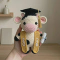 Graduation Cow Crochet Plush, 2026 Graduate Amigurumi Cow Doll, Handmade Graduation Gift, Cow Plushie With Cap & Diploma, Keepsake Gift